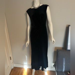 NWT Laura black velvet dress with twist front